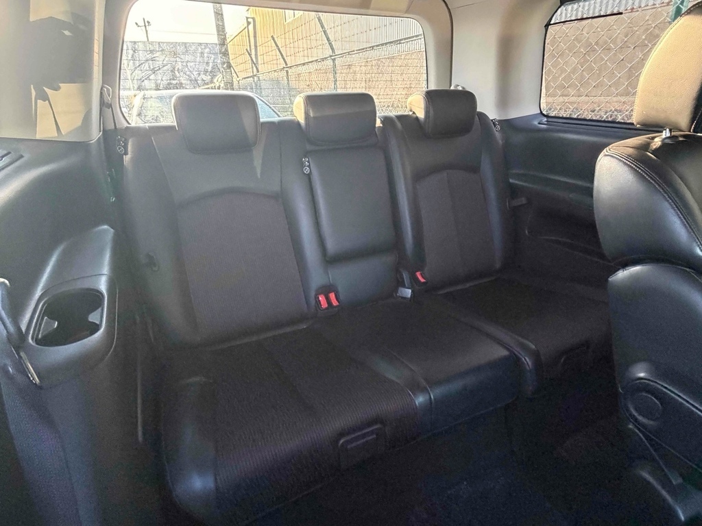 Nissan Elgrand 3.5 V6 6 Seater Mpv White #10