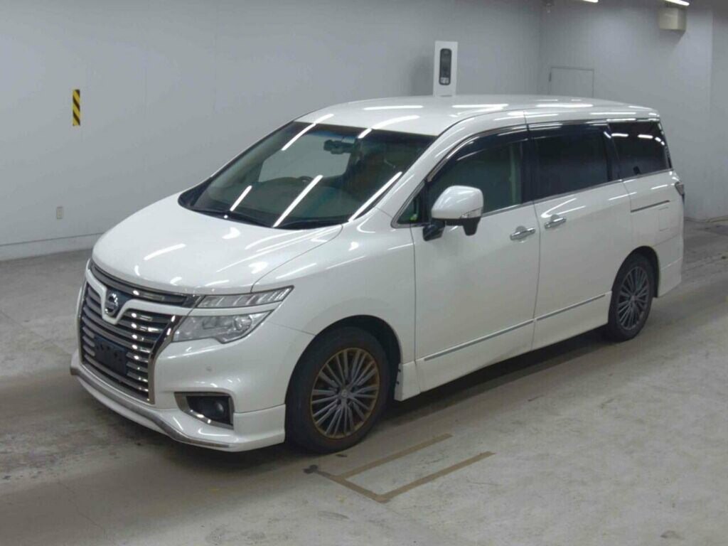 Nissan Elgrand 250 Highwaystar #2
