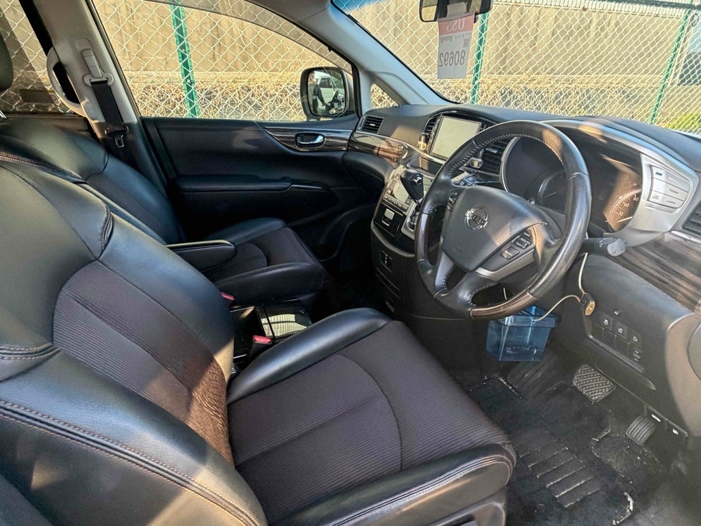 Nissan Elgrand 250 Highwaystar #5