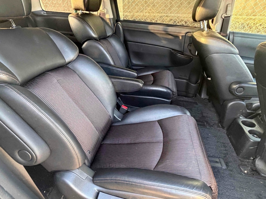 Nissan Elgrand 3.5 V6 6 Seater Mpv White #9