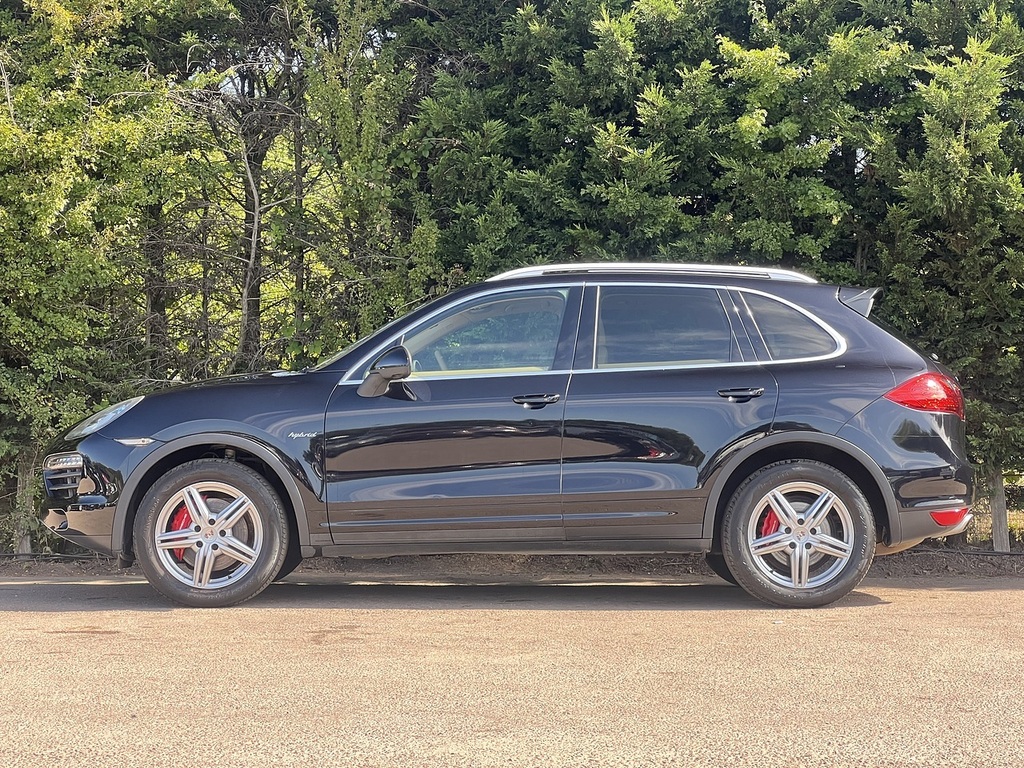 Porsche Cayenne S E-hybrid Tiptronic Black #4