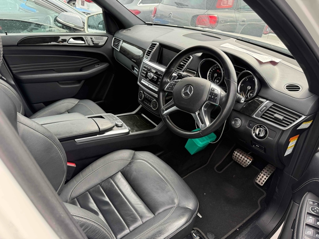 Mercedes-Benz M Class Ml350  #3