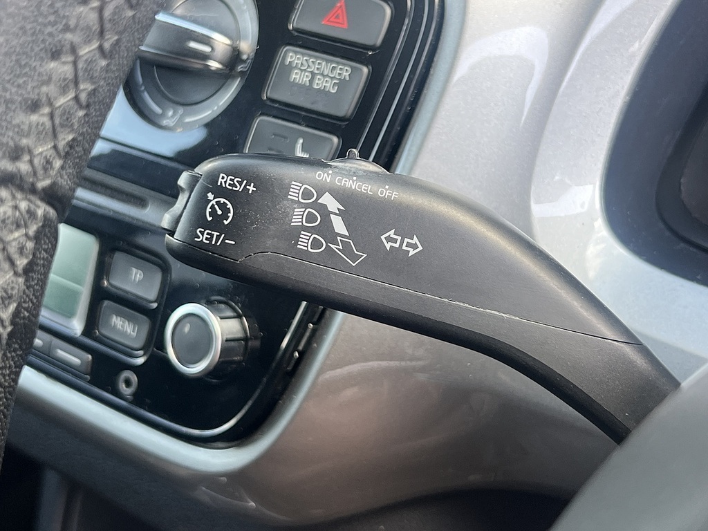 Volkswagen Up  White #20