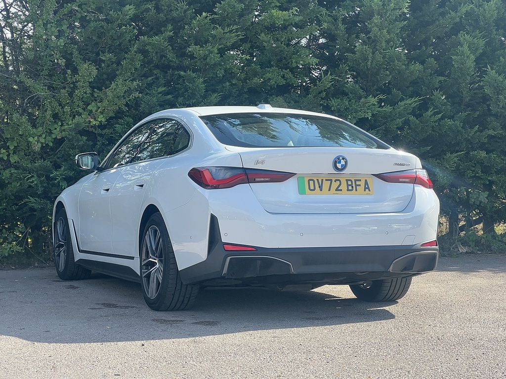 BMW i4 40 83.9Kwh Sport Gran Coupe Edri OV72BFA White #6