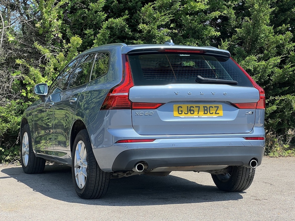 Volvo XC60 D4 Momentum Blue #6