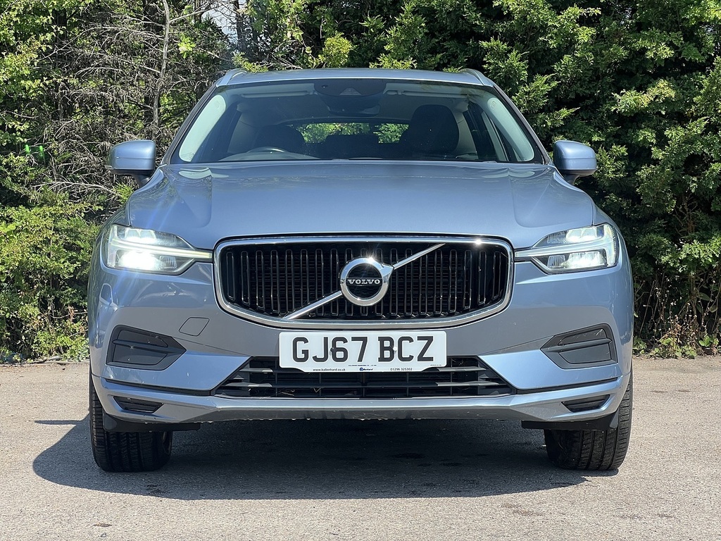 Volvo XC60 D4 Momentum Blue #4