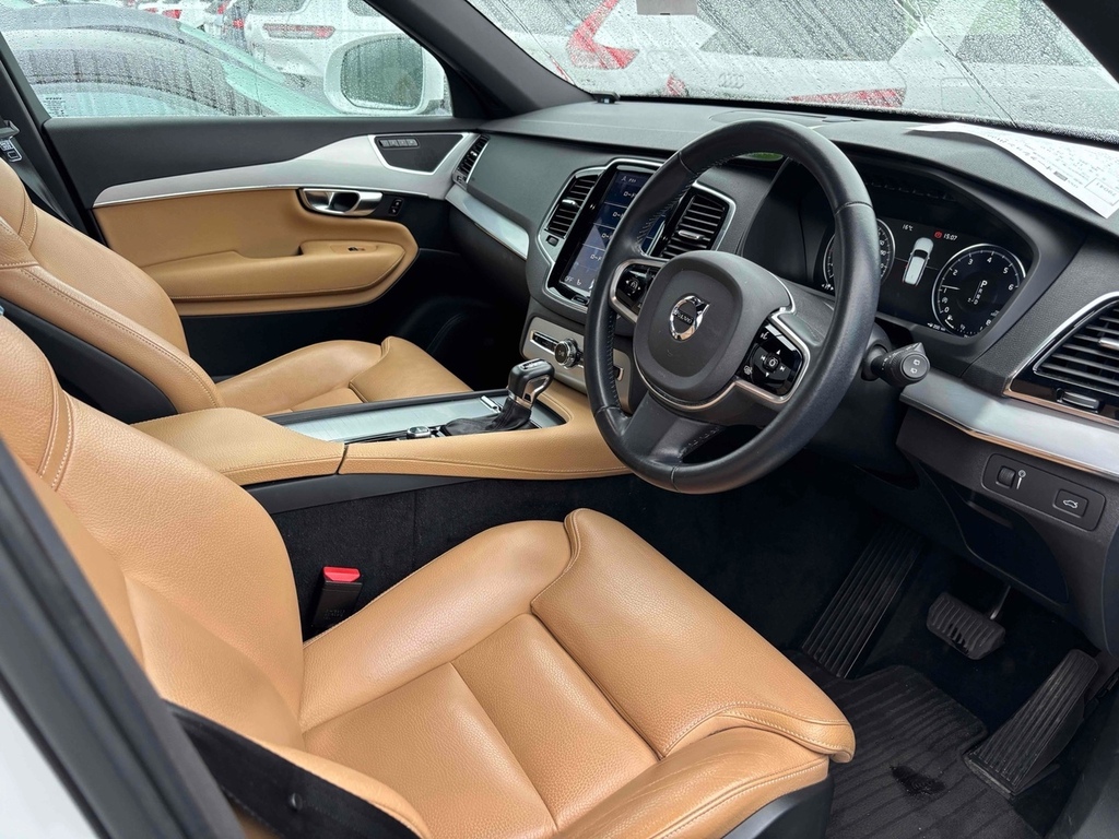 Volvo XC90 T5 Momentum Awd   #3