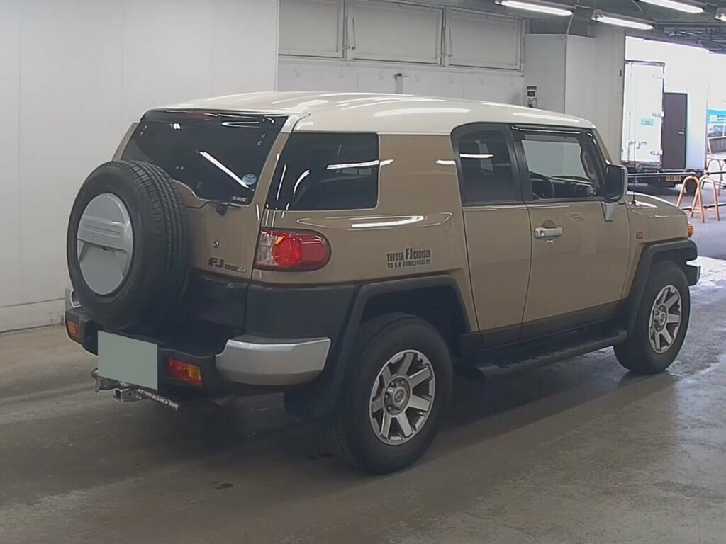 Toyota FJ Cruiser Base Grade #2