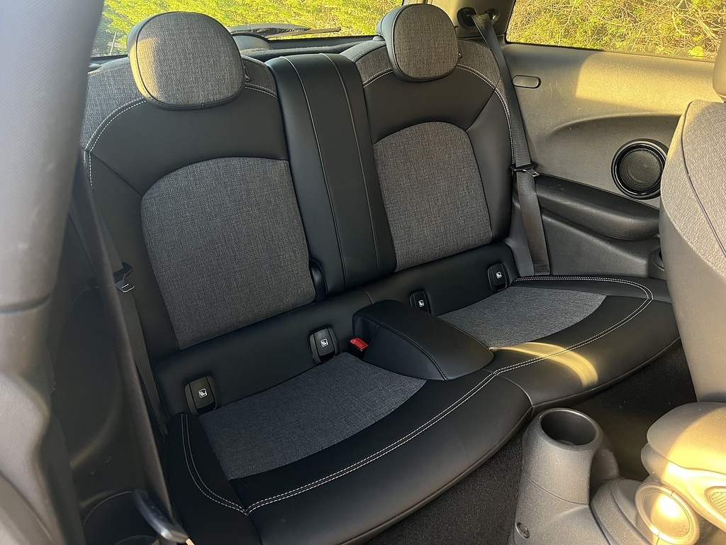 Mini Electric Cooper Se 32.6Kwh Level 2 Hatchback A Silver #16