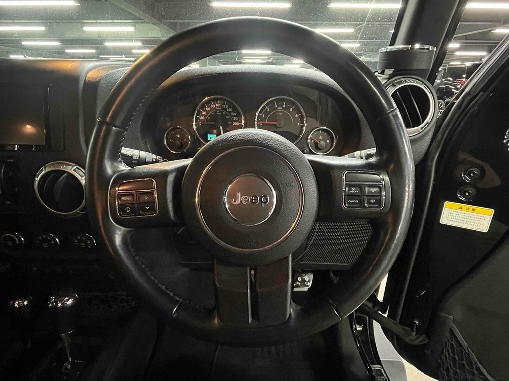 Jeep Wrangler Unlimited Sahara  #6