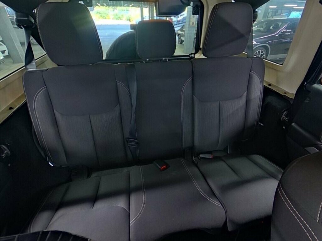 Jeep Wrangler 3.6 V6 Sahara Green #11