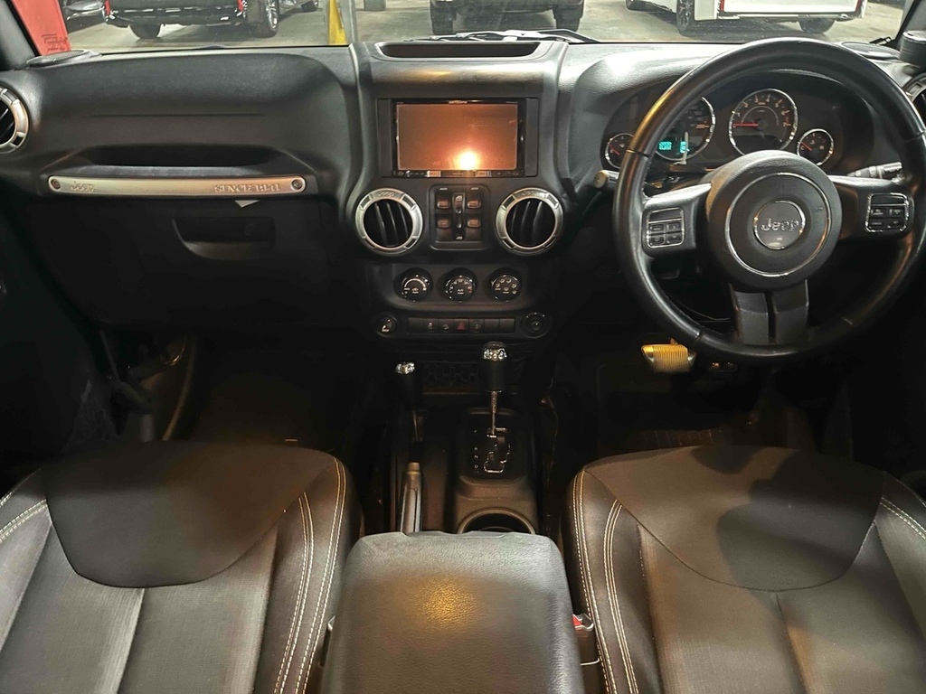 Jeep Wrangler 3.6 V6 Sahara Green #8