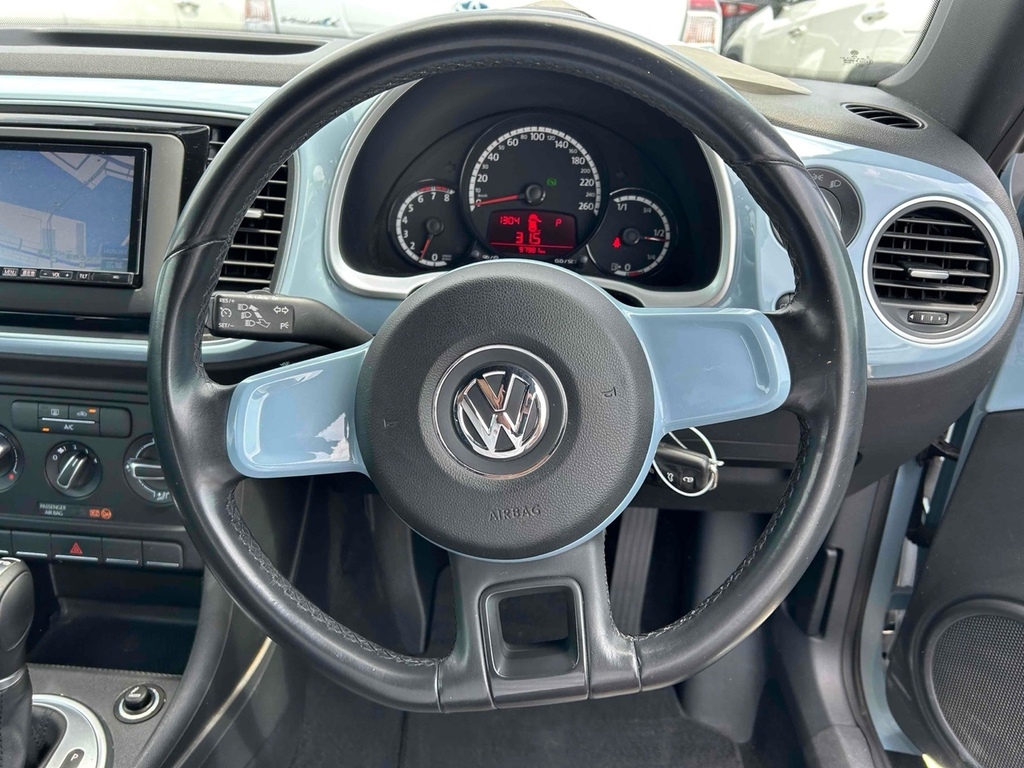 Volkswagen Beetle 1.6 Design Tdi Bluemotion White #11