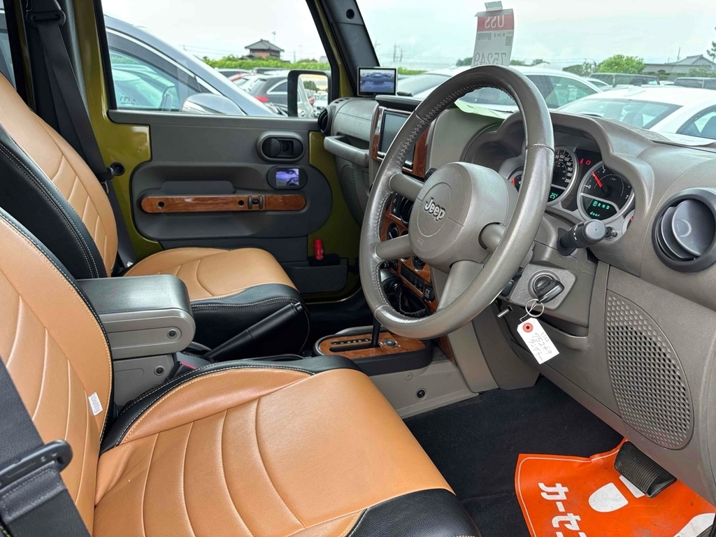 Jeep Wrangler Sahara Unlimited  #2