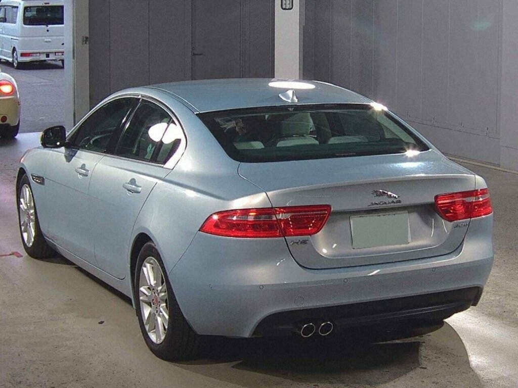 Jaguar XE Se  #4