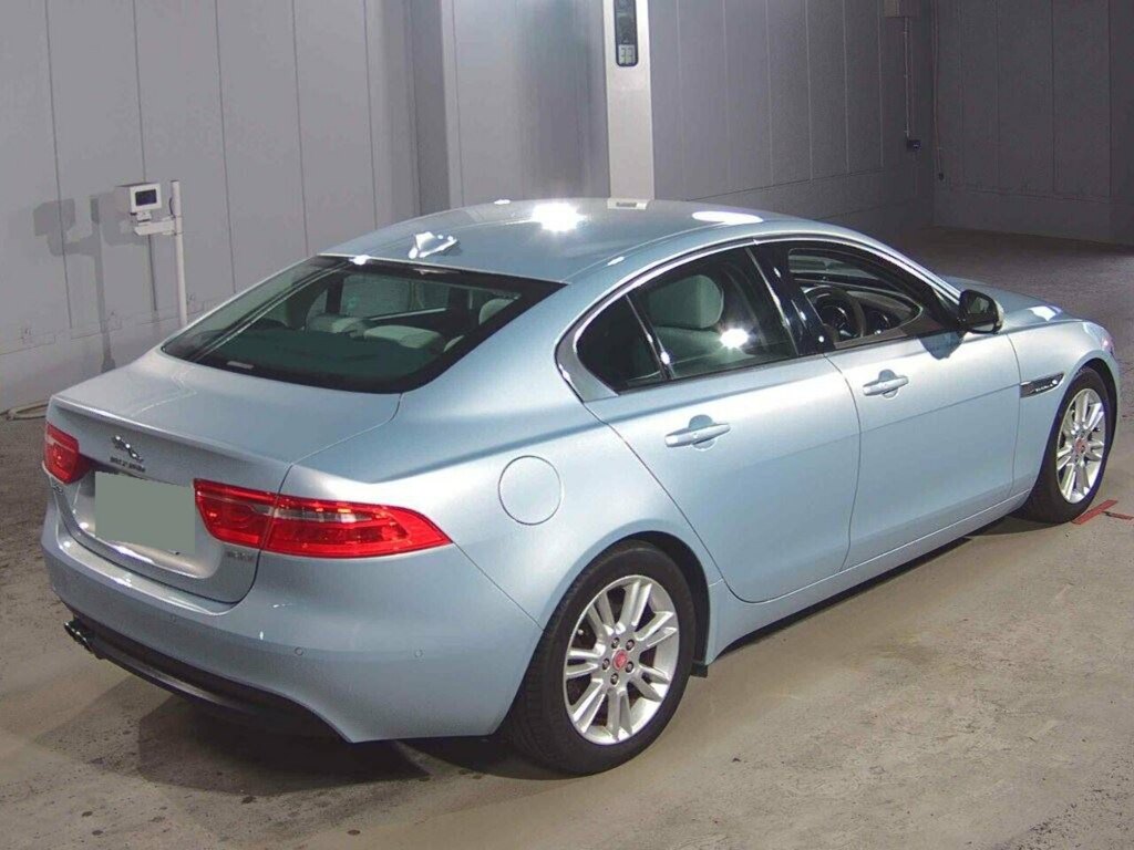 Jaguar XE Se  #3