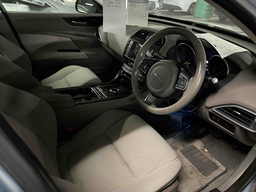 Jaguar XE Se  #6