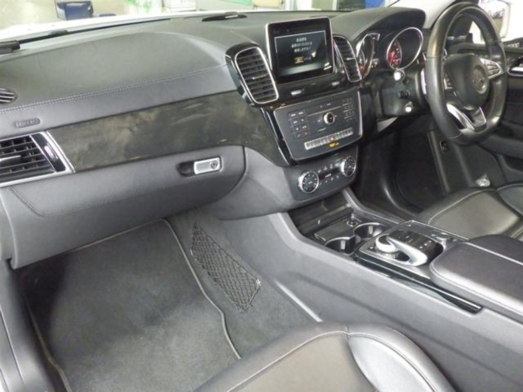 Mercedes-Benz GLE Class Suv White #7