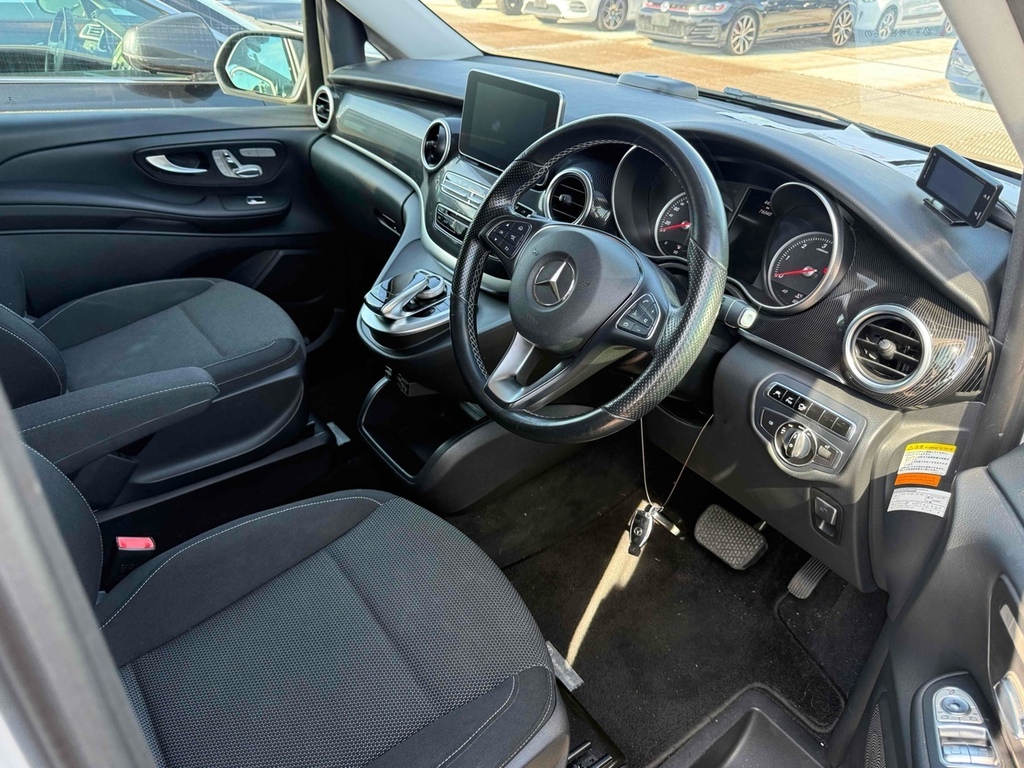 Mercedes-Benz V Class V220 D Sport  #6