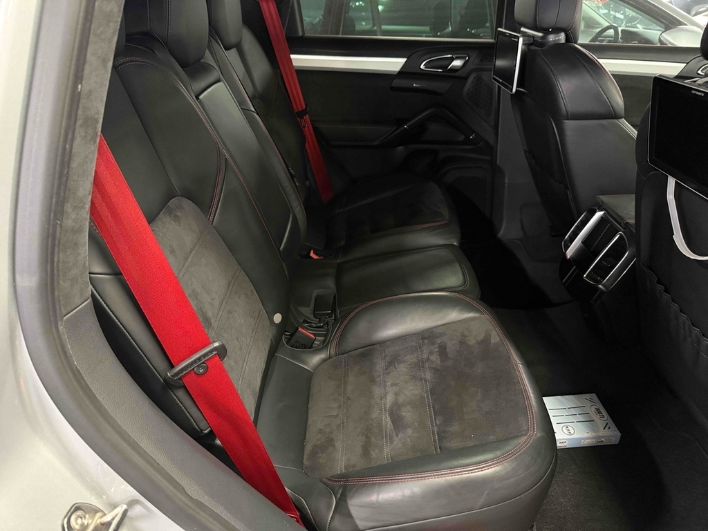 Porsche Cayenne Gts  #6
