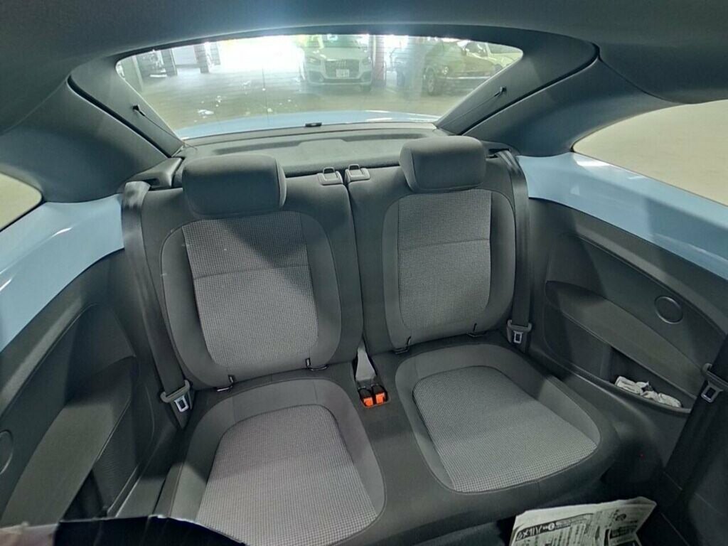 Volkswagen Beetle 1.6 Tdi Bluemotion Tech Design Euro 5 Ss Red #8