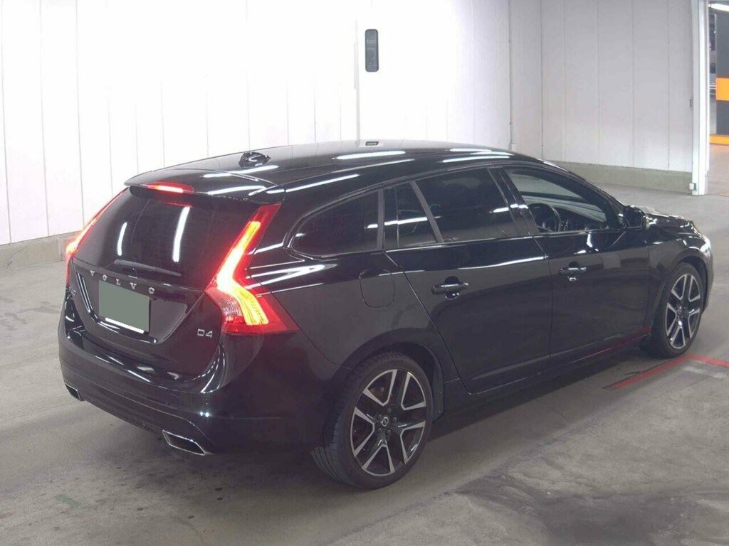 Volvo V60 D4 Dynamic Edition #3