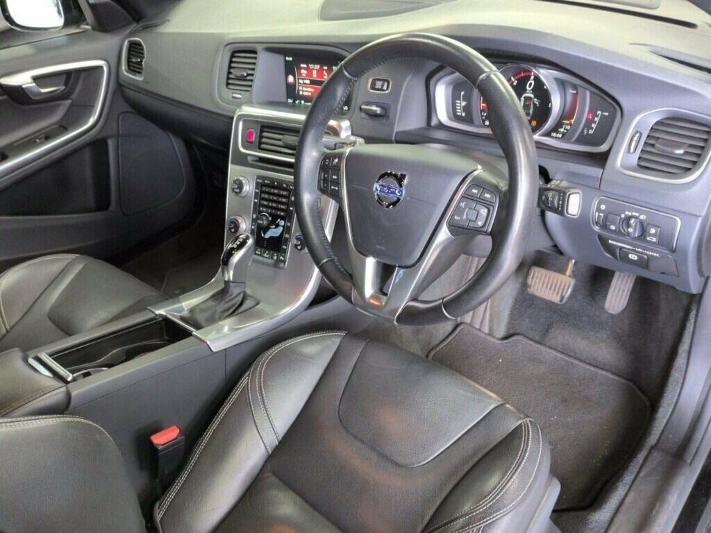Volvo V60 D4 Dynamic Edition #6