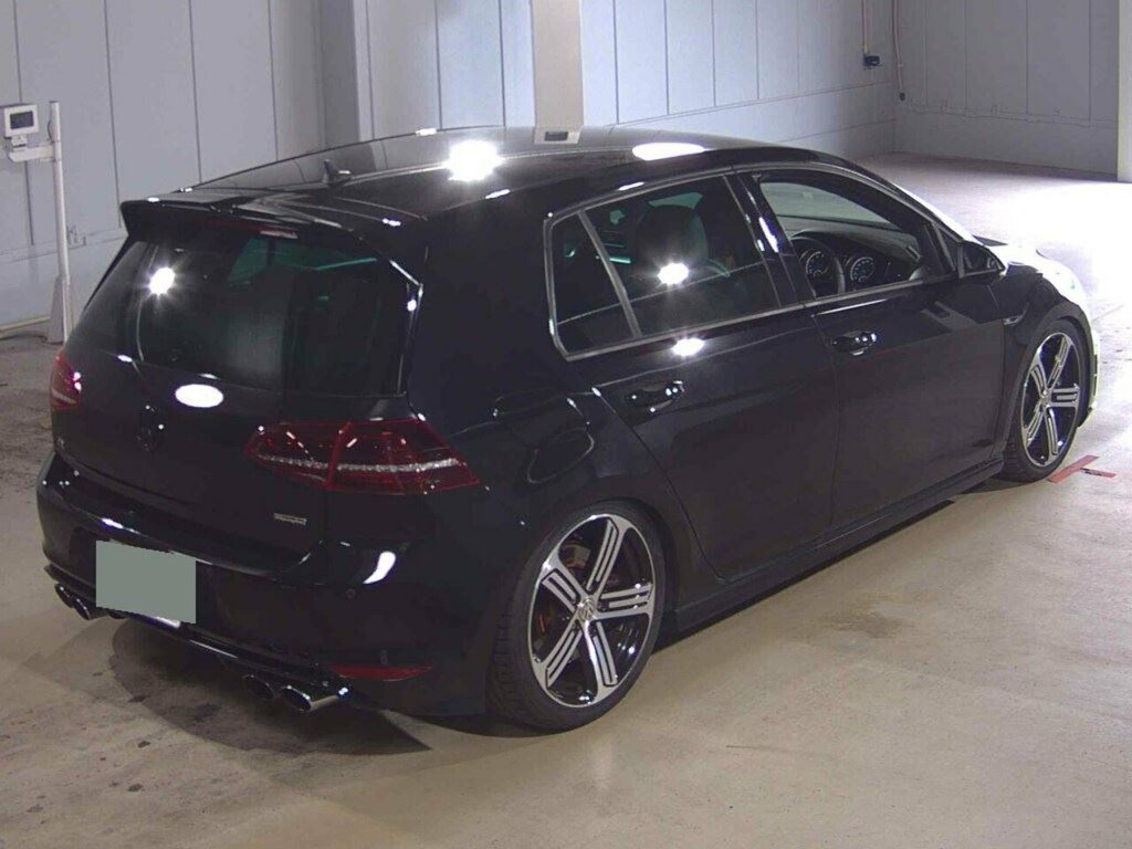 Volkswagen Golf R #2