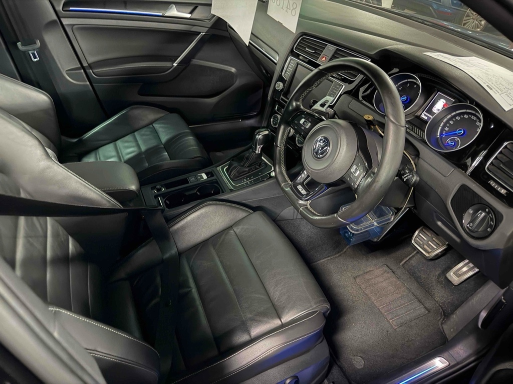 Volkswagen Golf R #6