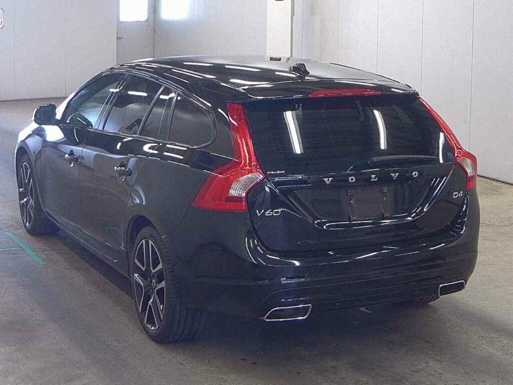 Volvo V60 D4 Dynamic Edition #3
