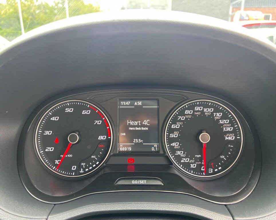 Seat Ibiza 1L Se White #3
