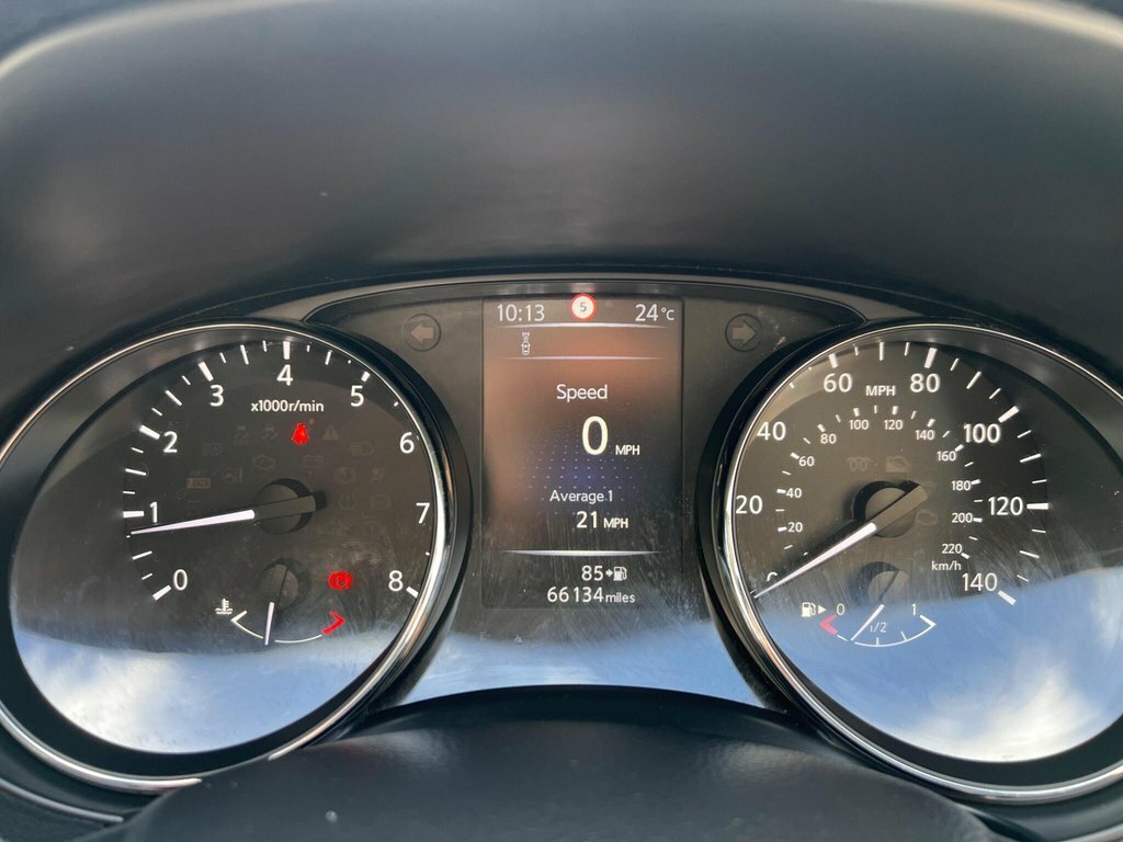 Nissan Qashqai 1.2L N-connecta White #3