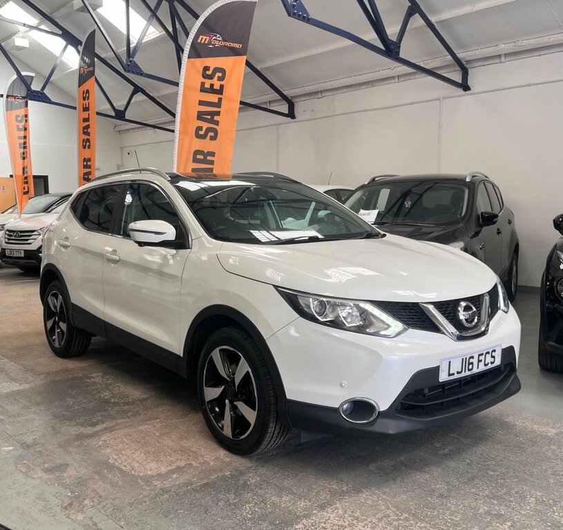 Nissan Qashqai 1.2L N-connecta White #4