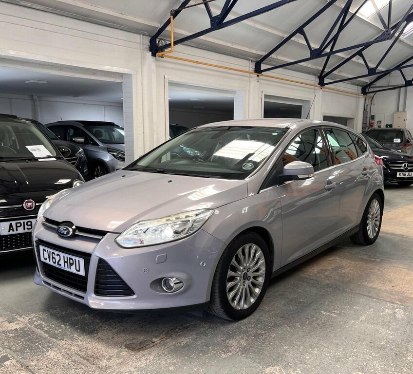 Ford Focus 1L Titanium X Silver #6