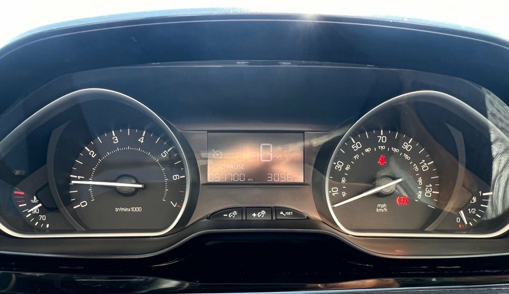 Peugeot 208 1.2L Active Grey #3