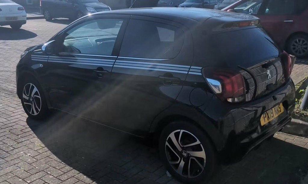 Peugeot 108 1L Collection Black #3