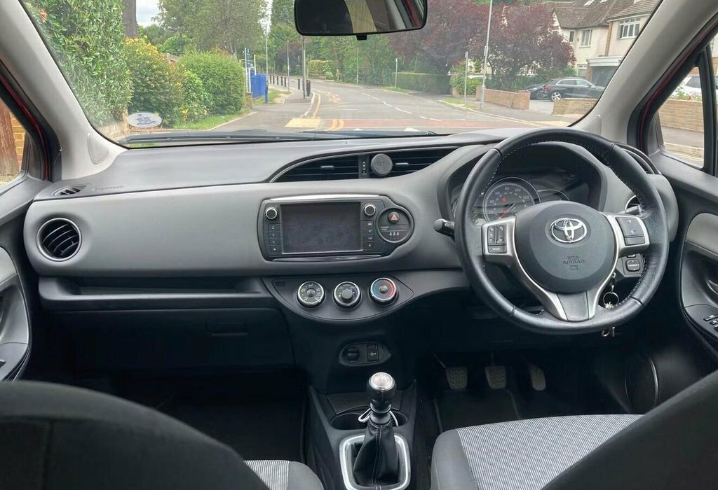 Toyota Yaris 1.3L Icon LR65SSK Red #2