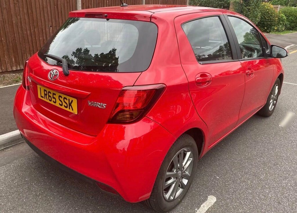 Toyota Yaris 1.3L Icon LR65SSK Red #3