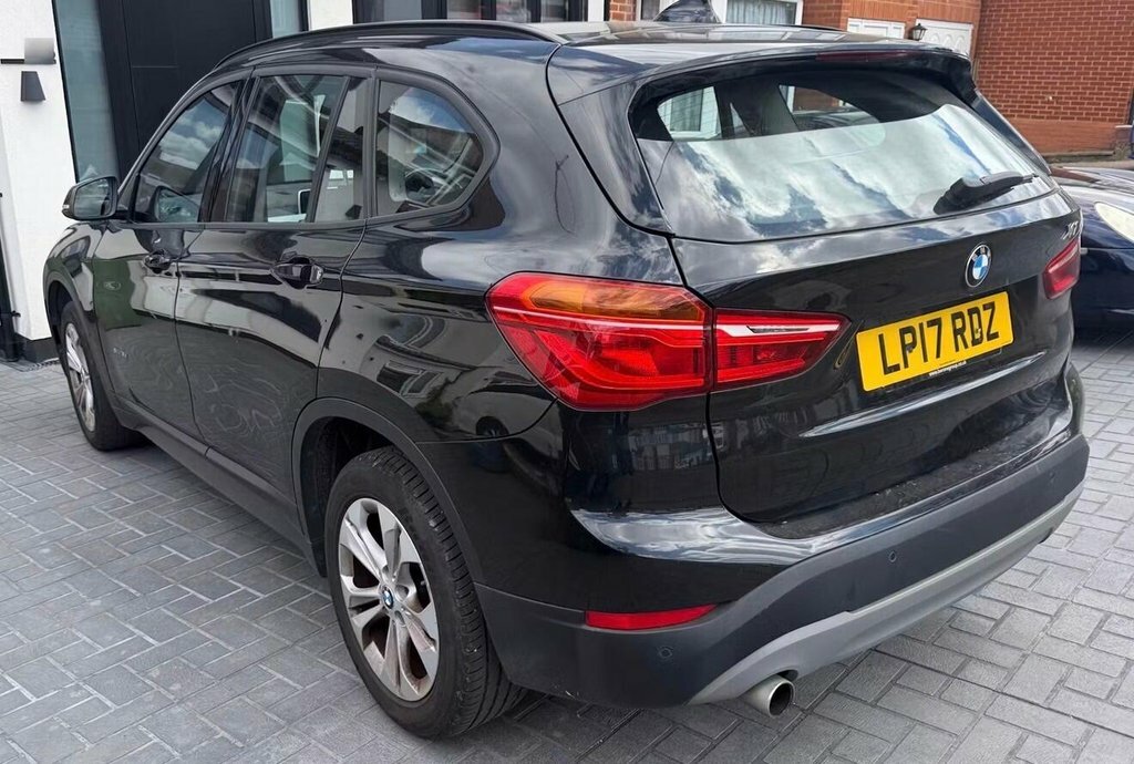 BMW X1 2L Se Black #3