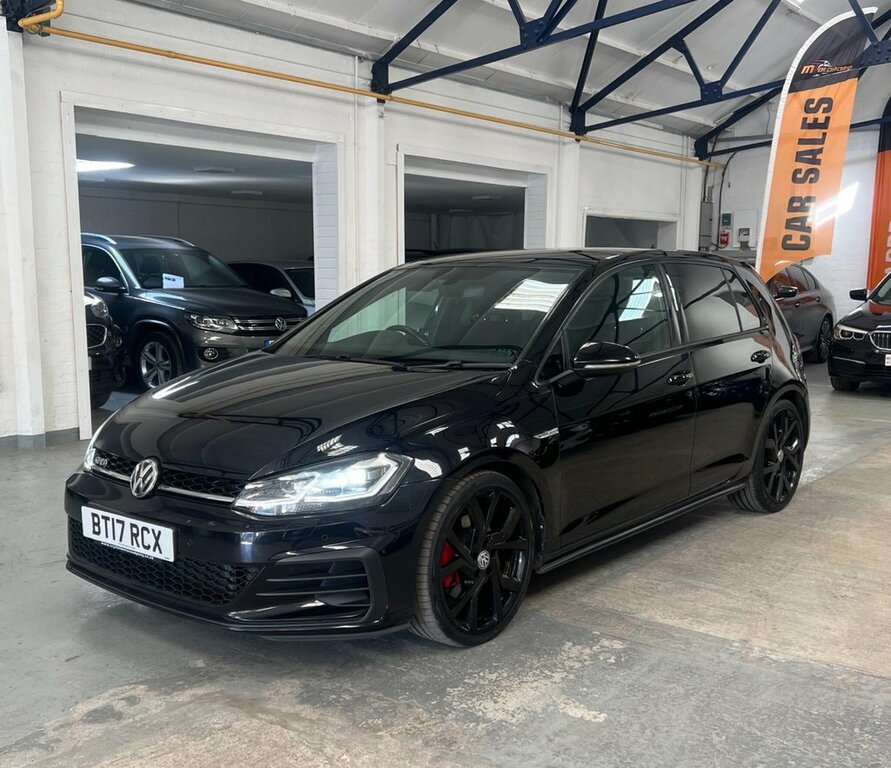 Volkswagen Golf 2L Gtd Black #6