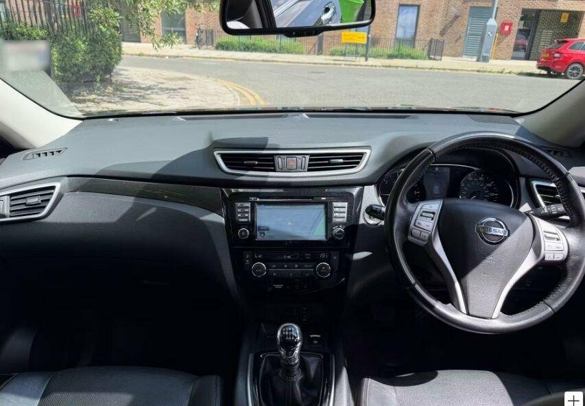 Nissan X-Trail 1.6L Tekna Black #2