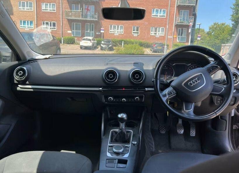 Audi A3 Hatchback 1.6 Tdi Ultra Se Technik Sportback Euro Black #2