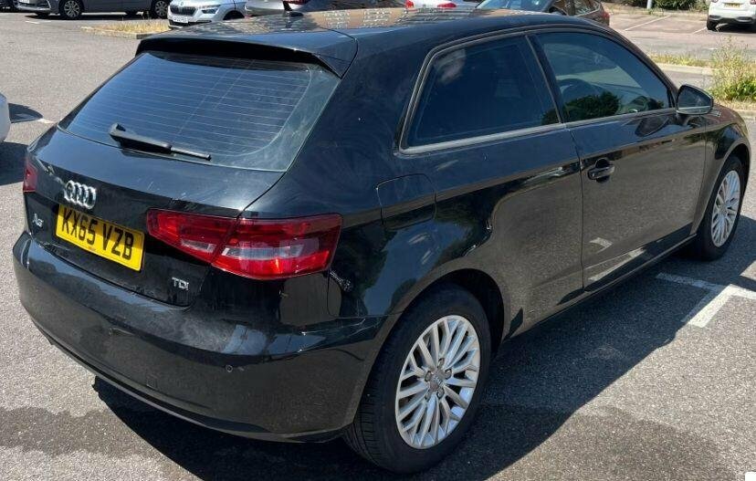 Audi A3 Hatchback 1.6 Tdi Ultra Se Technik Sportback Euro Black #3