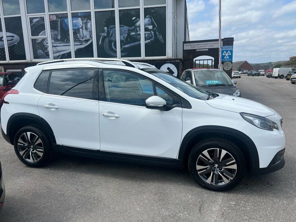 Peugeot 2008 1.2L Allure PF17CVB White #5