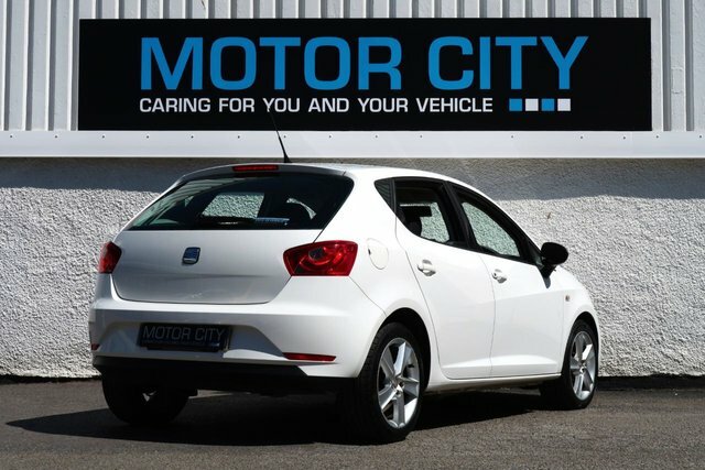 Seat Ibiza 1.4 Toca Hatchback Euro 5 85 Ps White #2