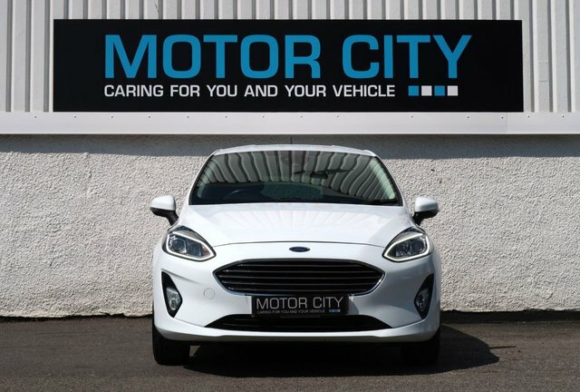 Ford Fiesta 1.1 Ti-vct Zetec Hatchback Euro White #3