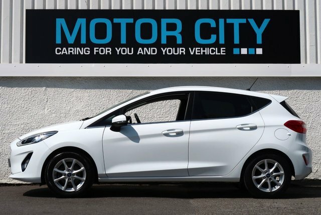 Ford Fiesta 1.1 Ti-vct Zetec Hatchback Euro White #6
