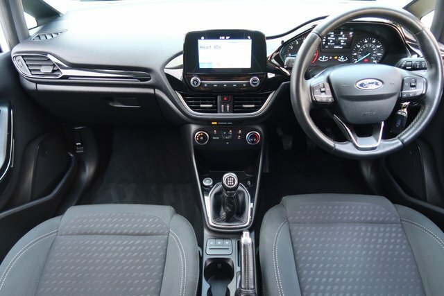 Ford Fiesta 1.1 Ti-vct Zetec Hatchback Euro White #2