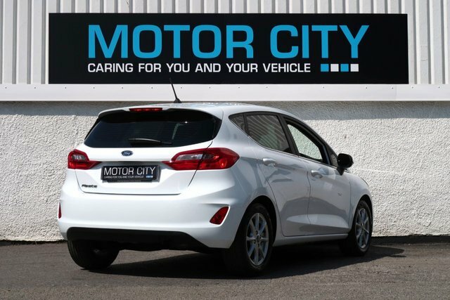 Ford Fiesta 1.1 Ti-vct Zetec Hatchback Euro White #4
