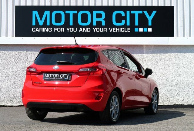 Ford Fiesta 1.1 Ti-vct Zetec Hatchback Euro Red #3